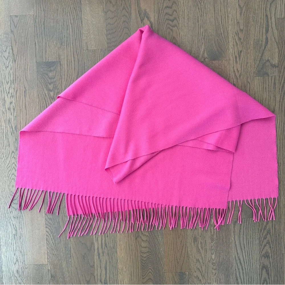 Johnstons of Elgin 100% Cashmere Oversized Wrap Stole in Bright Pink 86